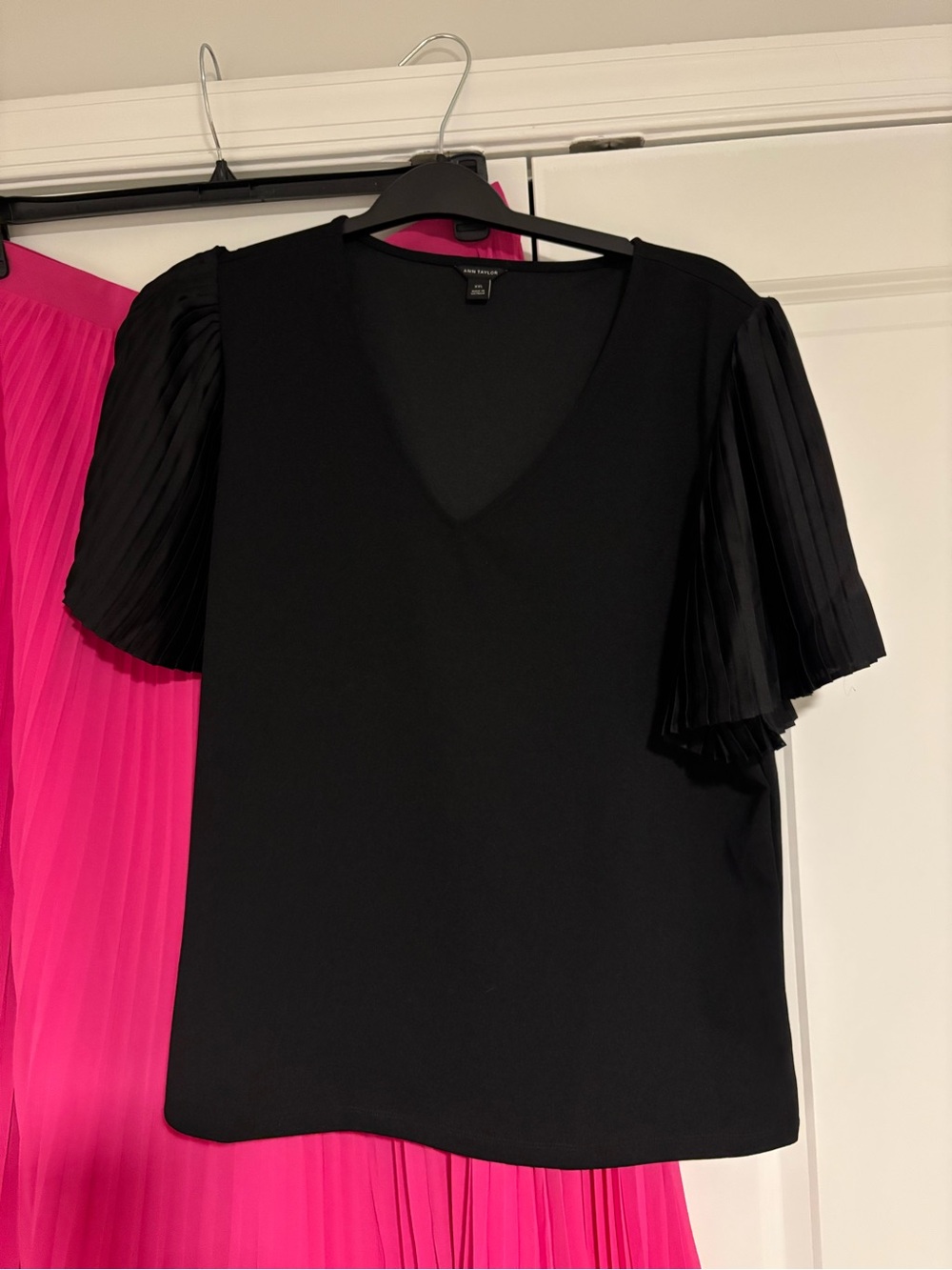 Ann Taylor Black V-Neck Pleated Sleeve Top